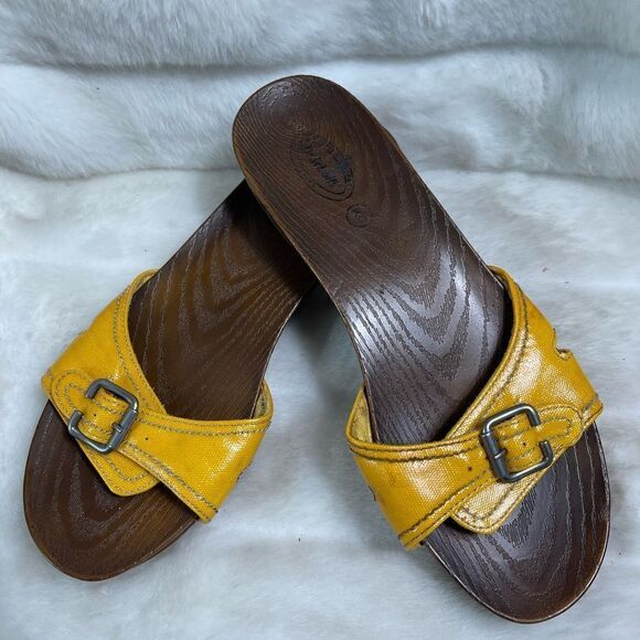 Dr School’s Advanced comfort yellow slide sandals adjustable side buckle… - Picture 3 of 9